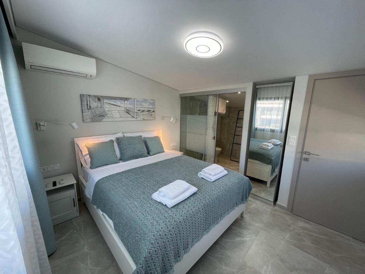 Callisto Luxury Suite Nikiti  Exterior foto